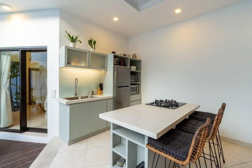 Boho-Chic Canggu Villa Near Cafe Del Mar, 5-Minute Walk To Beach